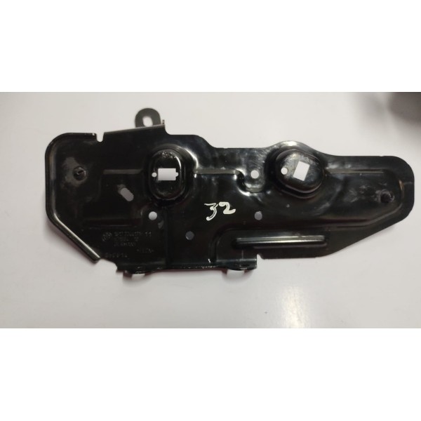 Suporte Proteção Manguera De Combustivel Bmw 320i 13 A 17